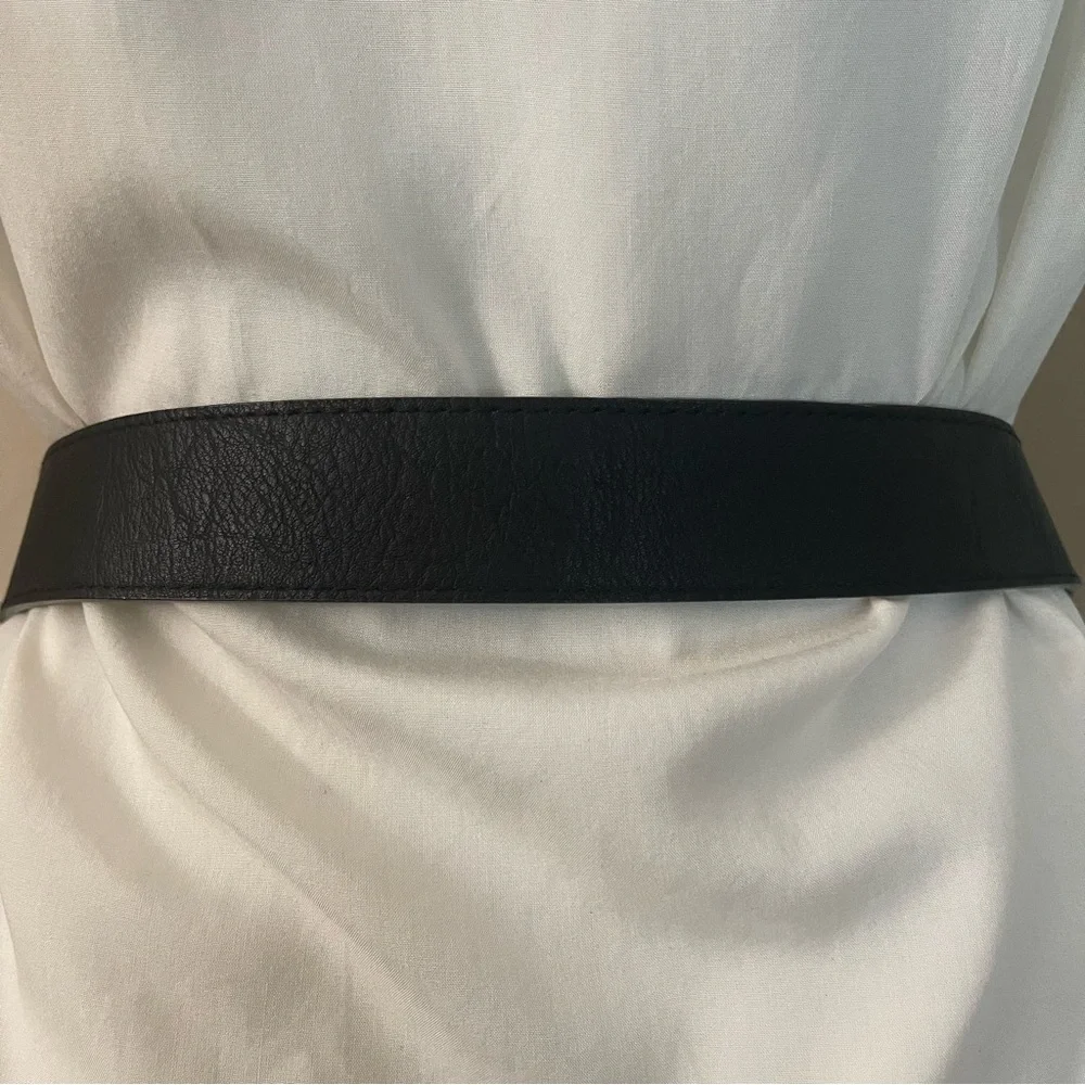 Black faux leather skinny belt - Picture 5 of 9